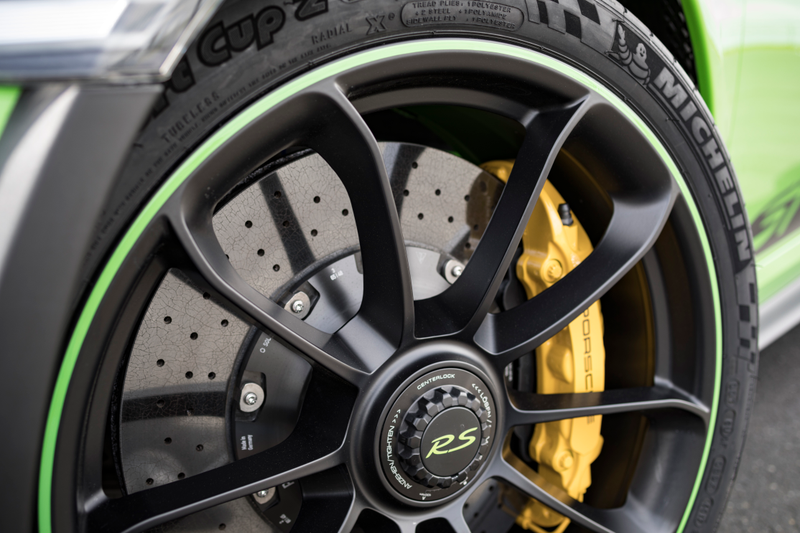 Illustration for article titled Put These Very Good 2019 Porsche 911 GT3 RS Photos In Your Life